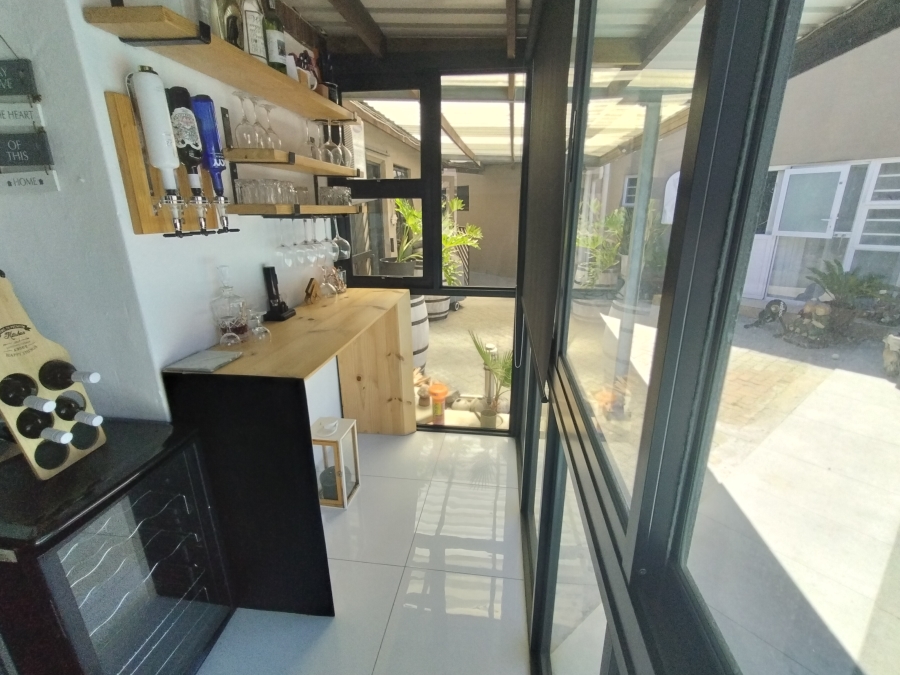 To Let 3 Bedroom Property for Rent in Soneike Western Cape